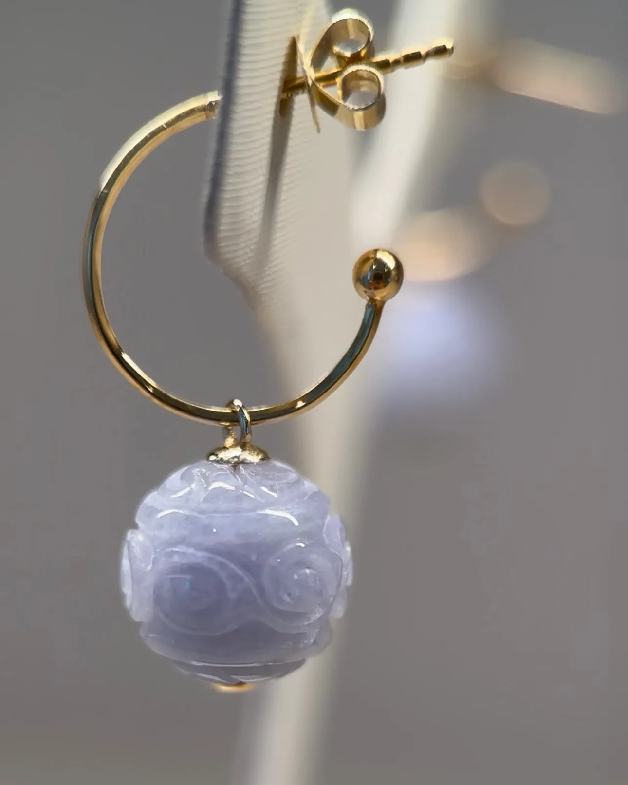 92488 Kyo No Furi Lavender Jade Bead Earring with 18K Yellow Gold