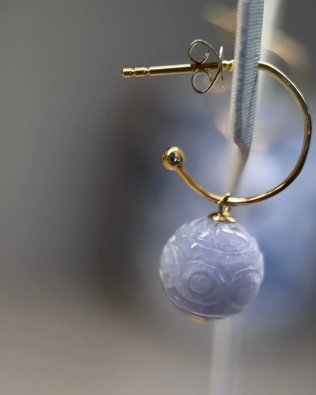92488 Kyo No Furi Lavender Jade Bead Earring with 18K Yellow Gold