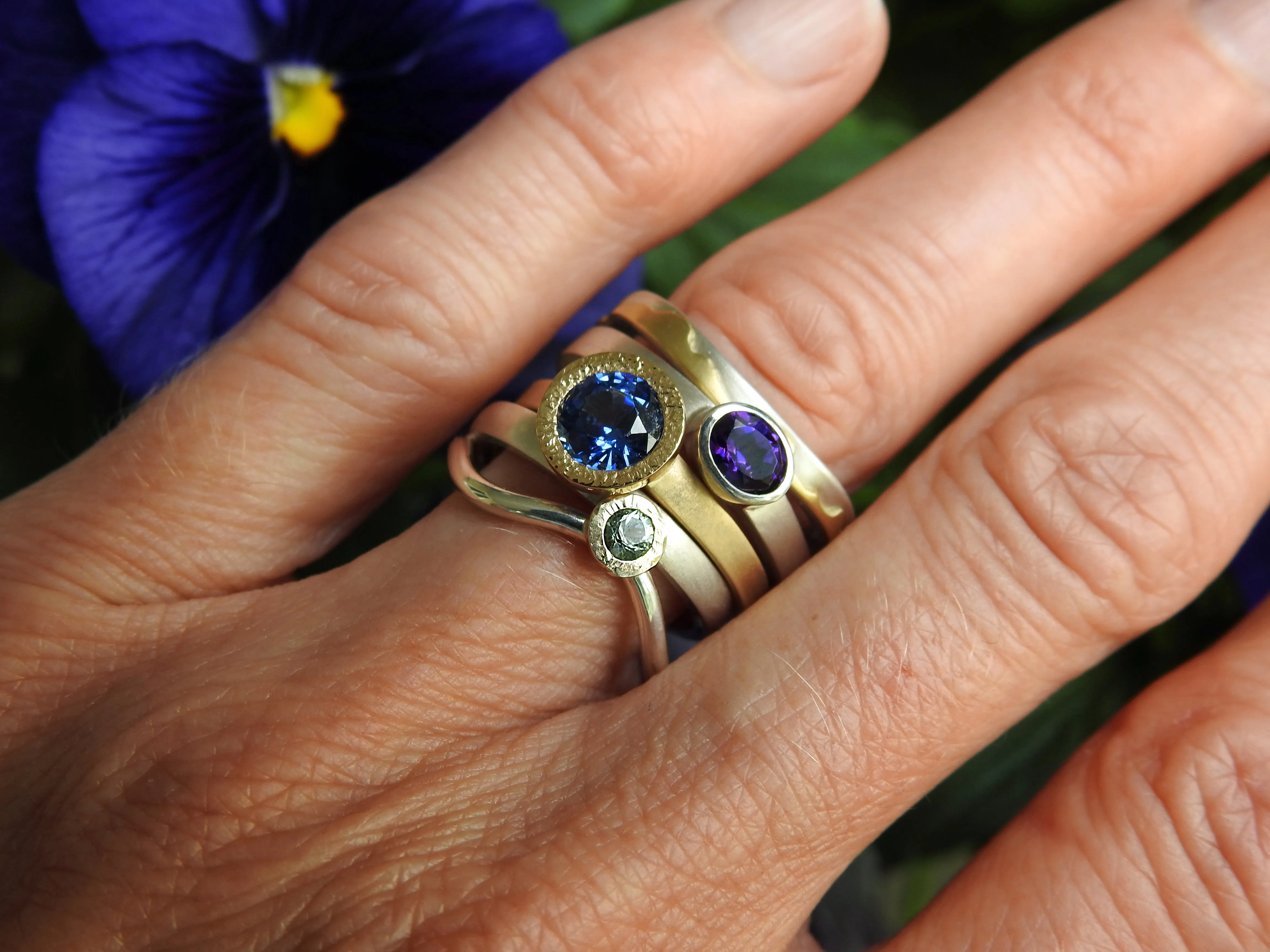 Oval amethyst stacker